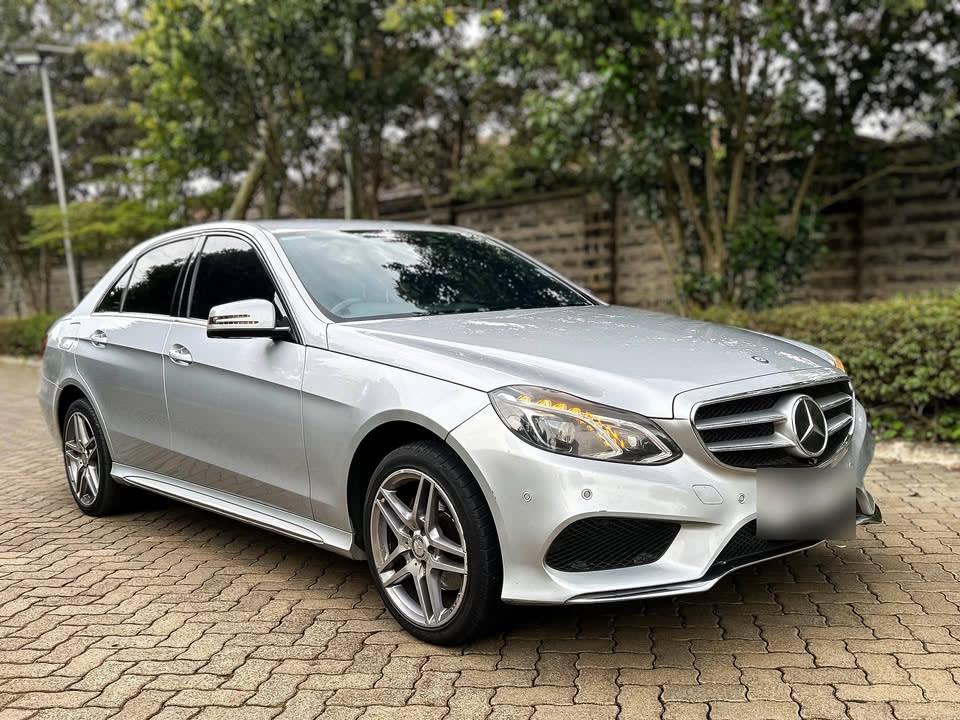 2014 Mercedes Benz E250
Price