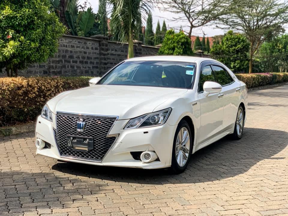 2014 Toyota Crown Athlete