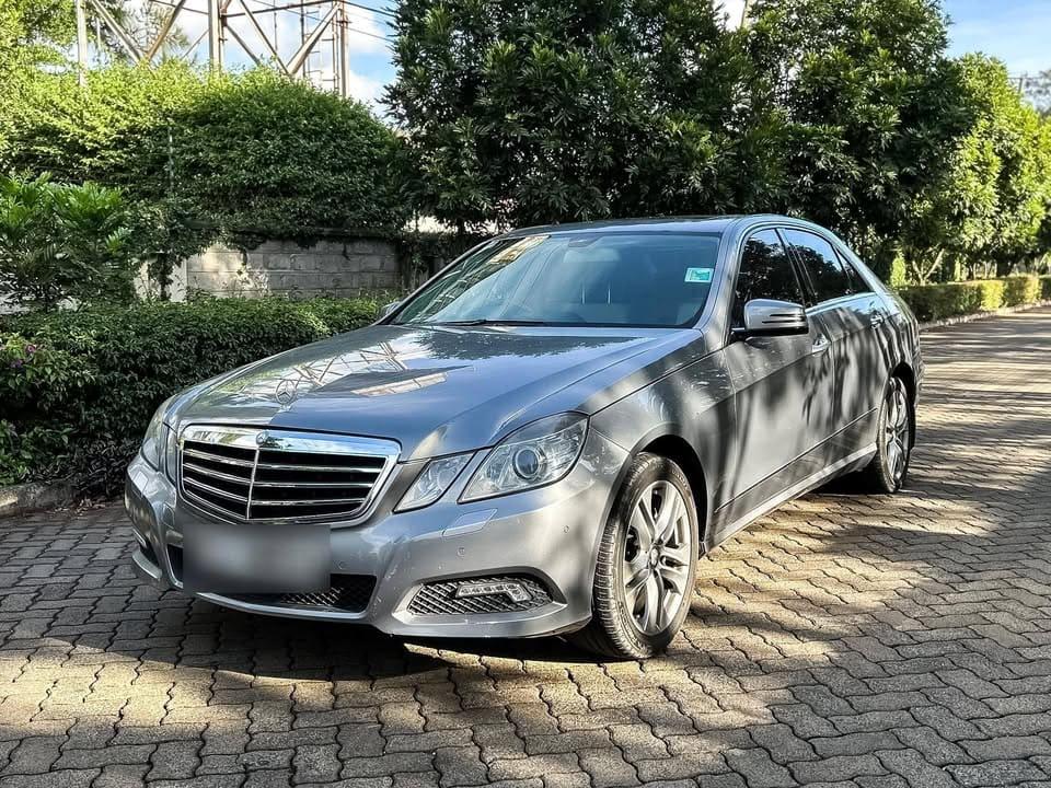 2010 Mercedes Benz E300
Price